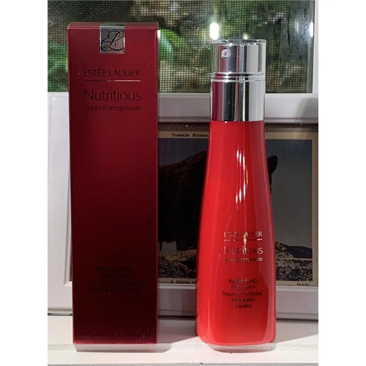 Estee Lauder Nutritious Super Pomegranate Milky Lotion 3.4oz - Box by Estée Lauder