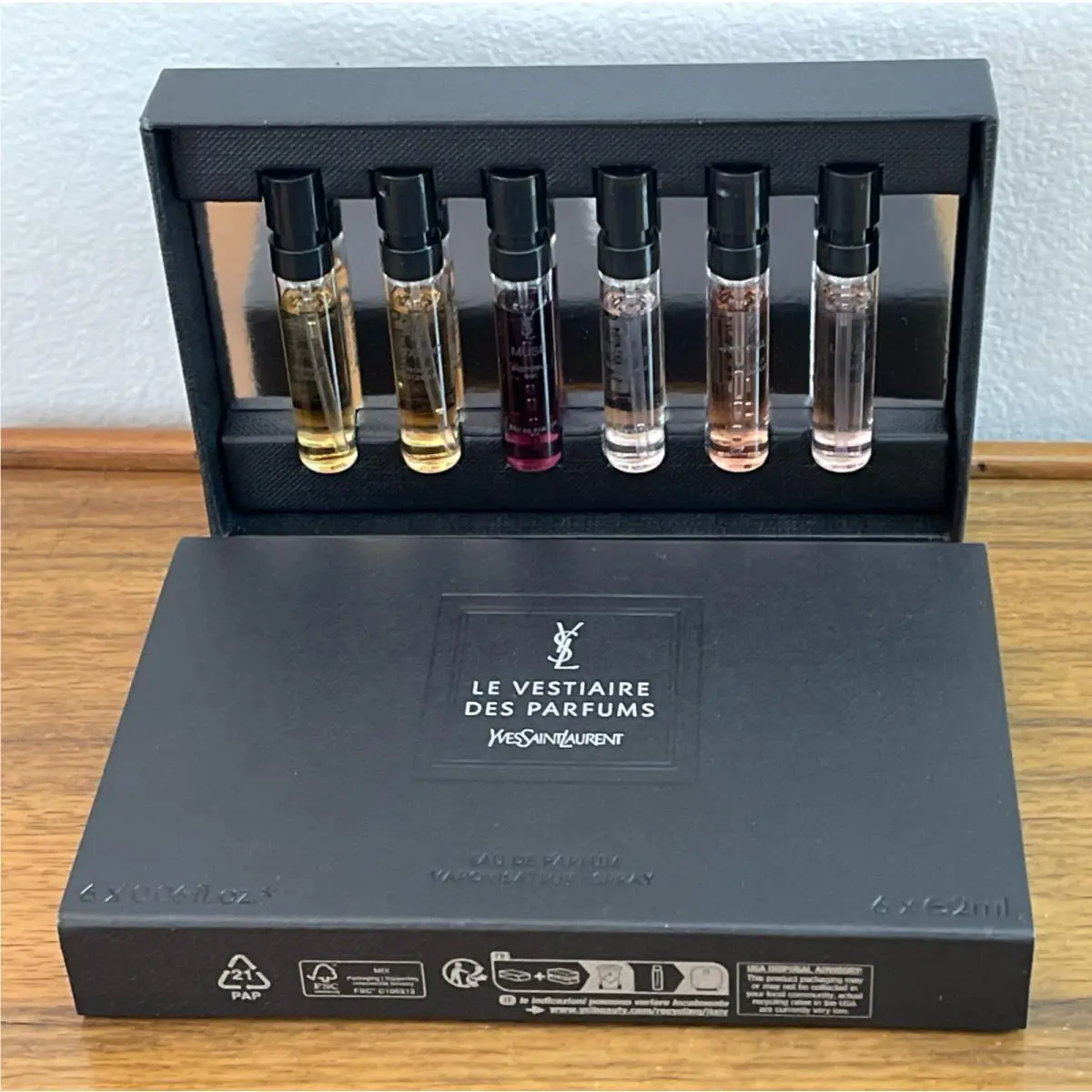 Yves Saint Laurent Ysl Beauty le Vestiaire Des Parfums Discovery 6 Piece Set