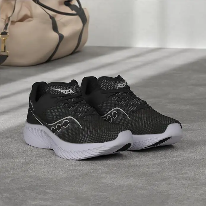 Saucony 7 M Kinvara 14 Daily Training / Running Shoes in Black/white Men