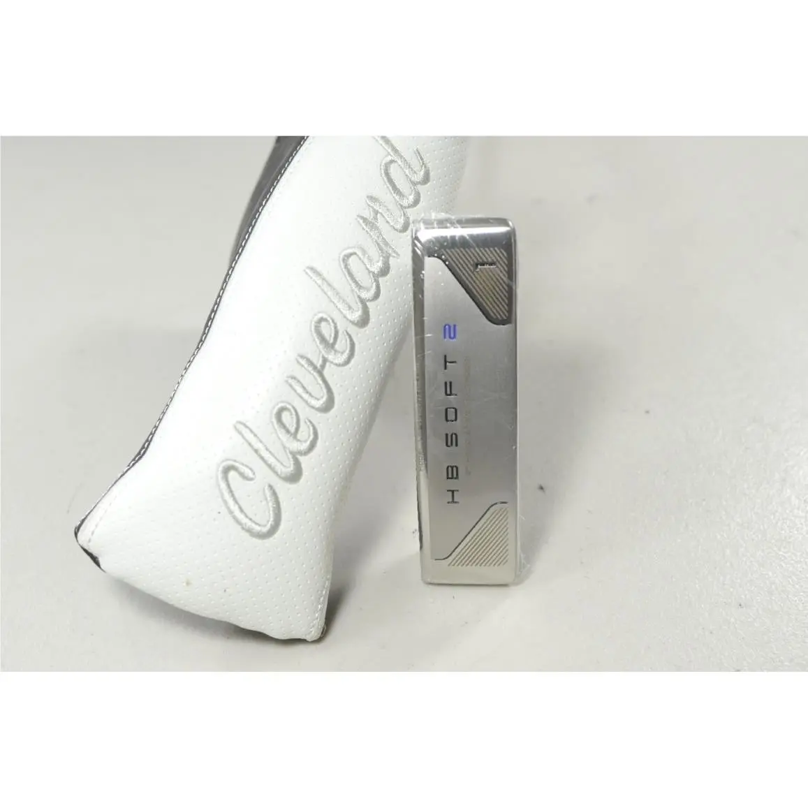 Cleveland HB Soft 2 Model 1 34 Putter RH Slight Arc Steel with Cover 223523