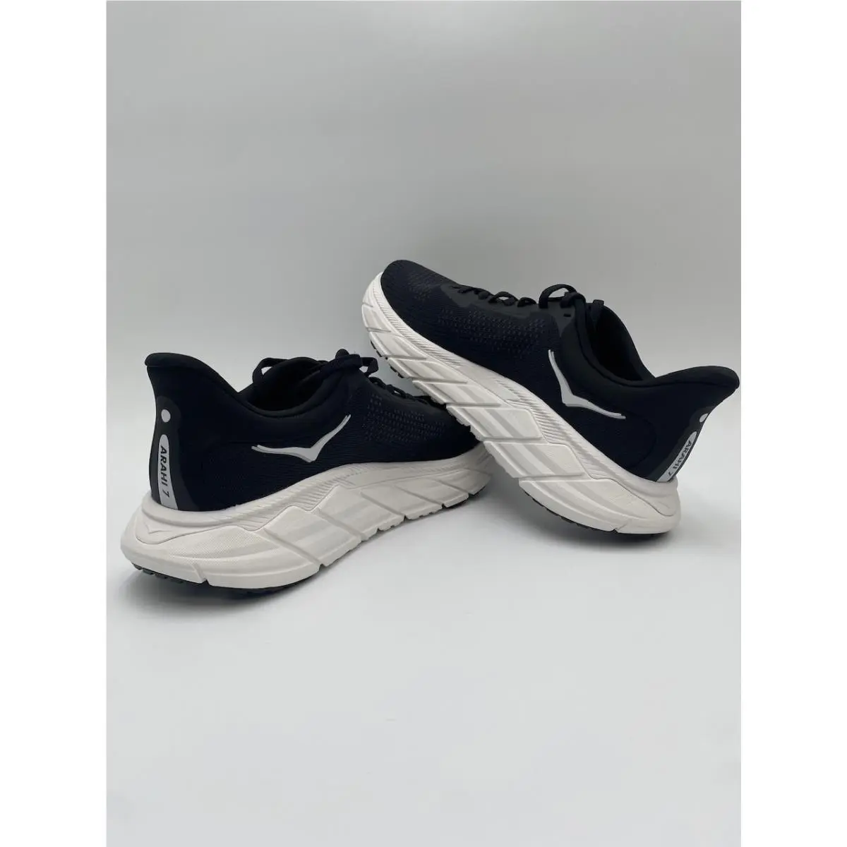 Hoka shoes - Hoka One One Arahi 7 - Black 6