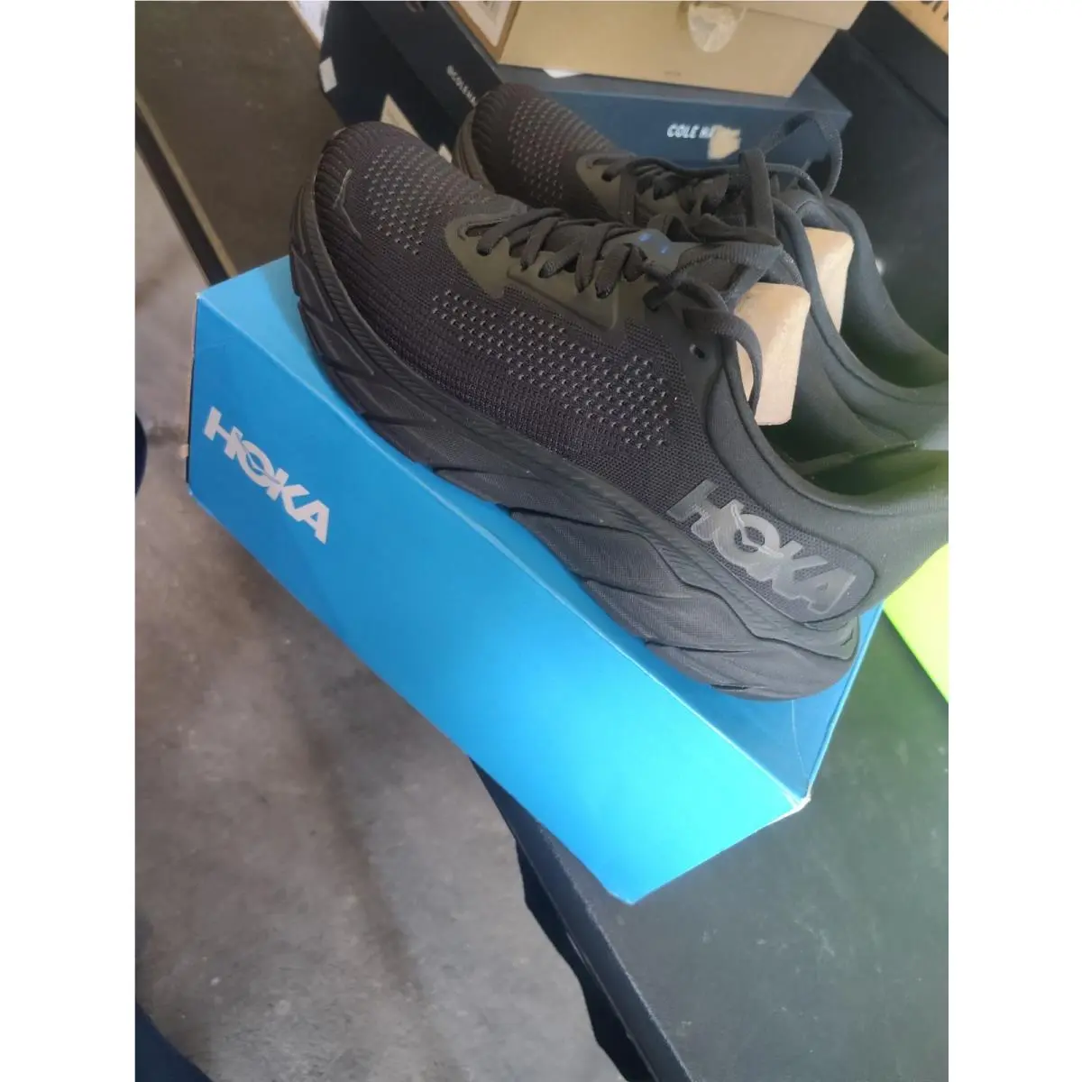 Hoka shoes - Hoka One One Arahi 7 - 117851 - Black 0
