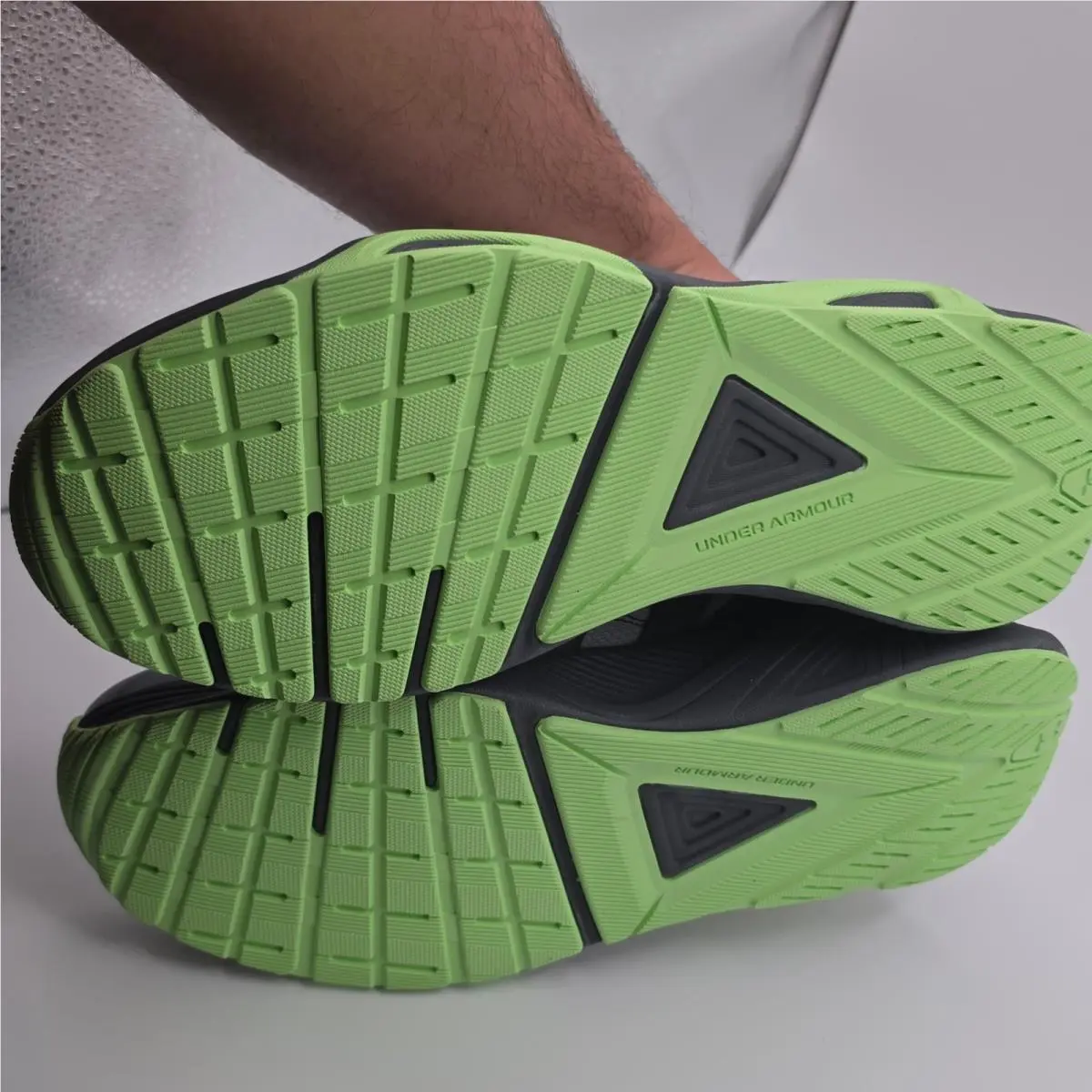Under Armour shoes - Under Armour Charged Commit - Charged Commit - 6007140-011 - Grey 4