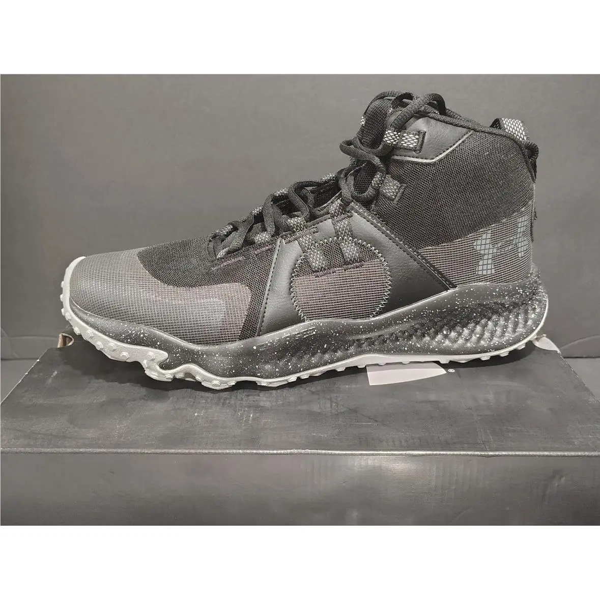 Size 9 Under Armour Mens UA Charged Maven Trek Trail Shoe Waterproof W/box