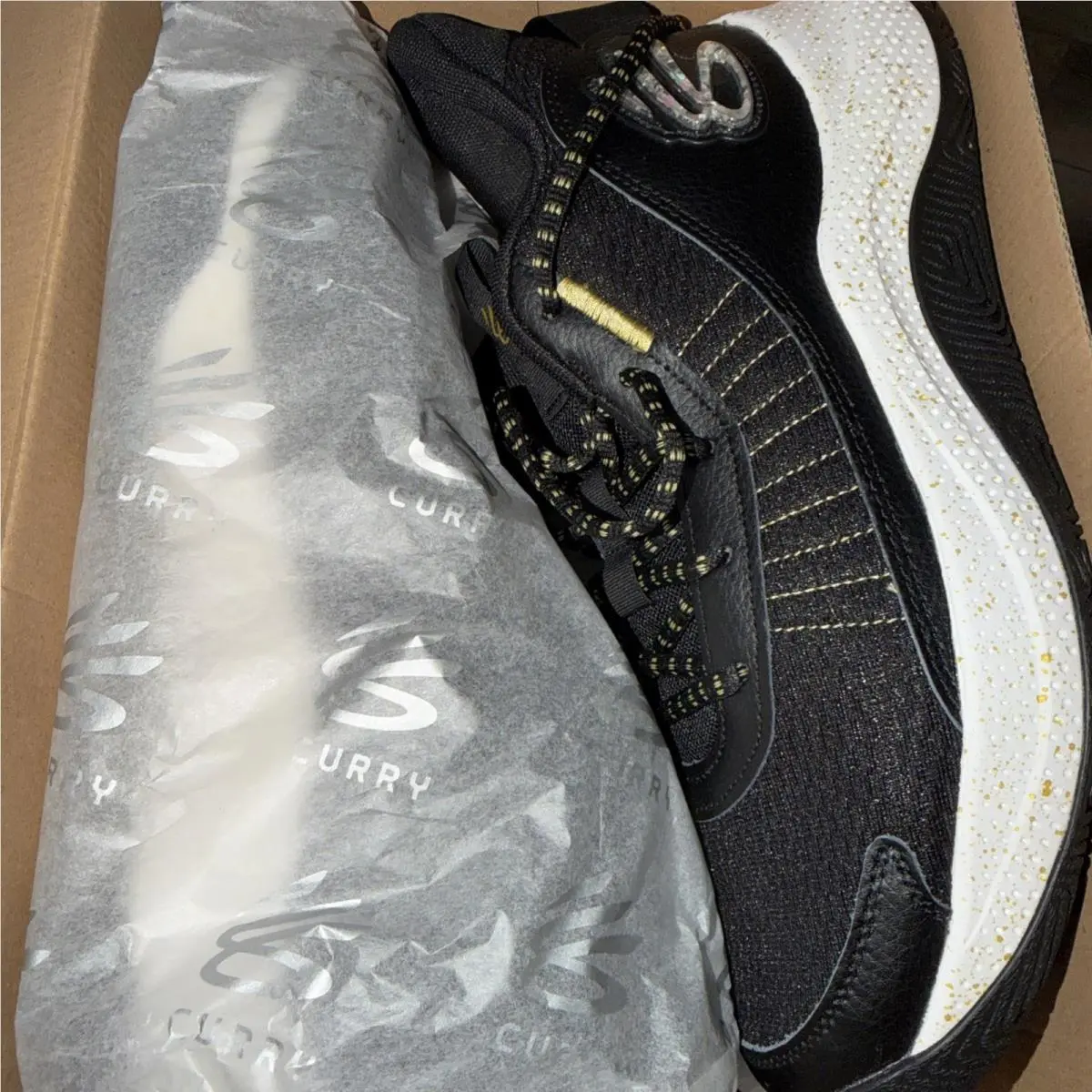Under Armour Curry 3Z7 Basketball 12.5 Size/black/metallic Gold 3026622 001