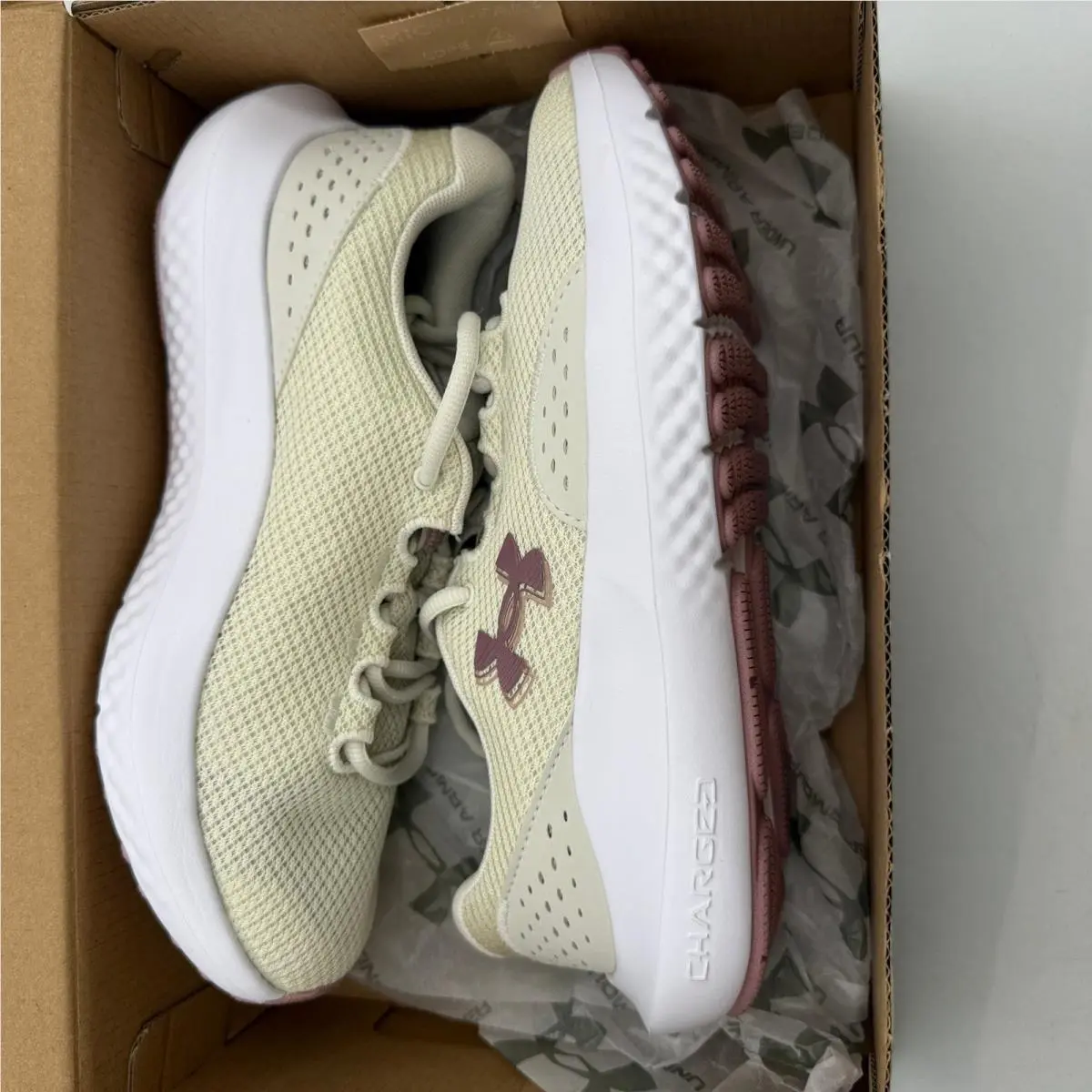 Under Armour shoes - Under Armour Charged Surge 4 - White 5