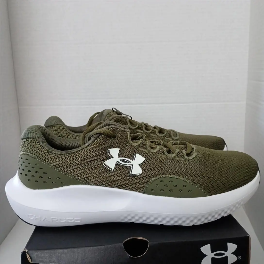 Men`s Running Shoes Size 10.5 Under Armour Green Sneakers Surge 4 3027000-301