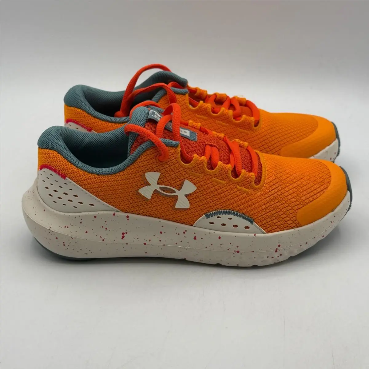 Under Armour UA Bgs Surge 4 Shoes Boys Size 4Y Orange Grey Running 3027103-793