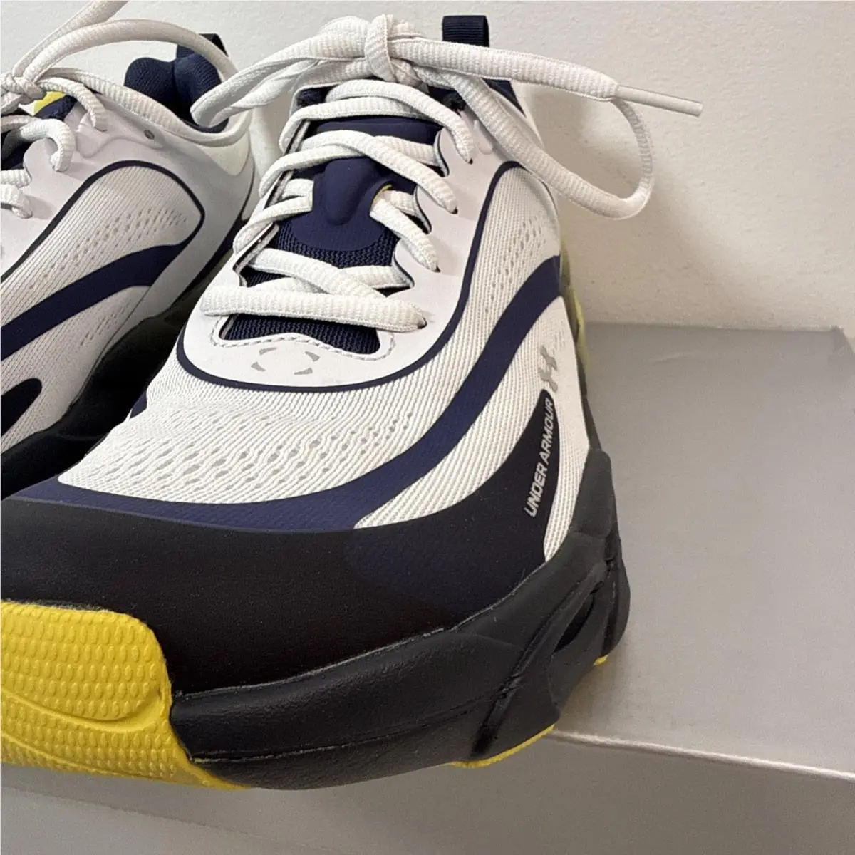 Under Armour shoes - Halo Racer - Halo Racer - 6007639403 - White/Navy/Yellow (UPC: 0198632863787) 8