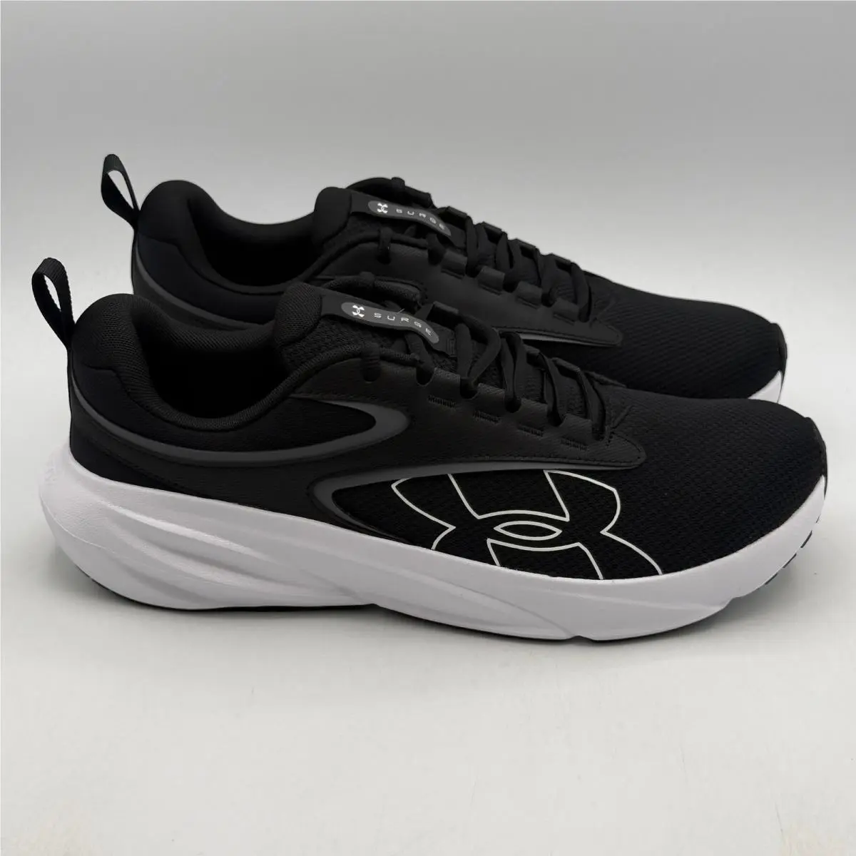 Under Armour UA Surge 5 Shoes Mens Size 13 Black White Running 3027871-001