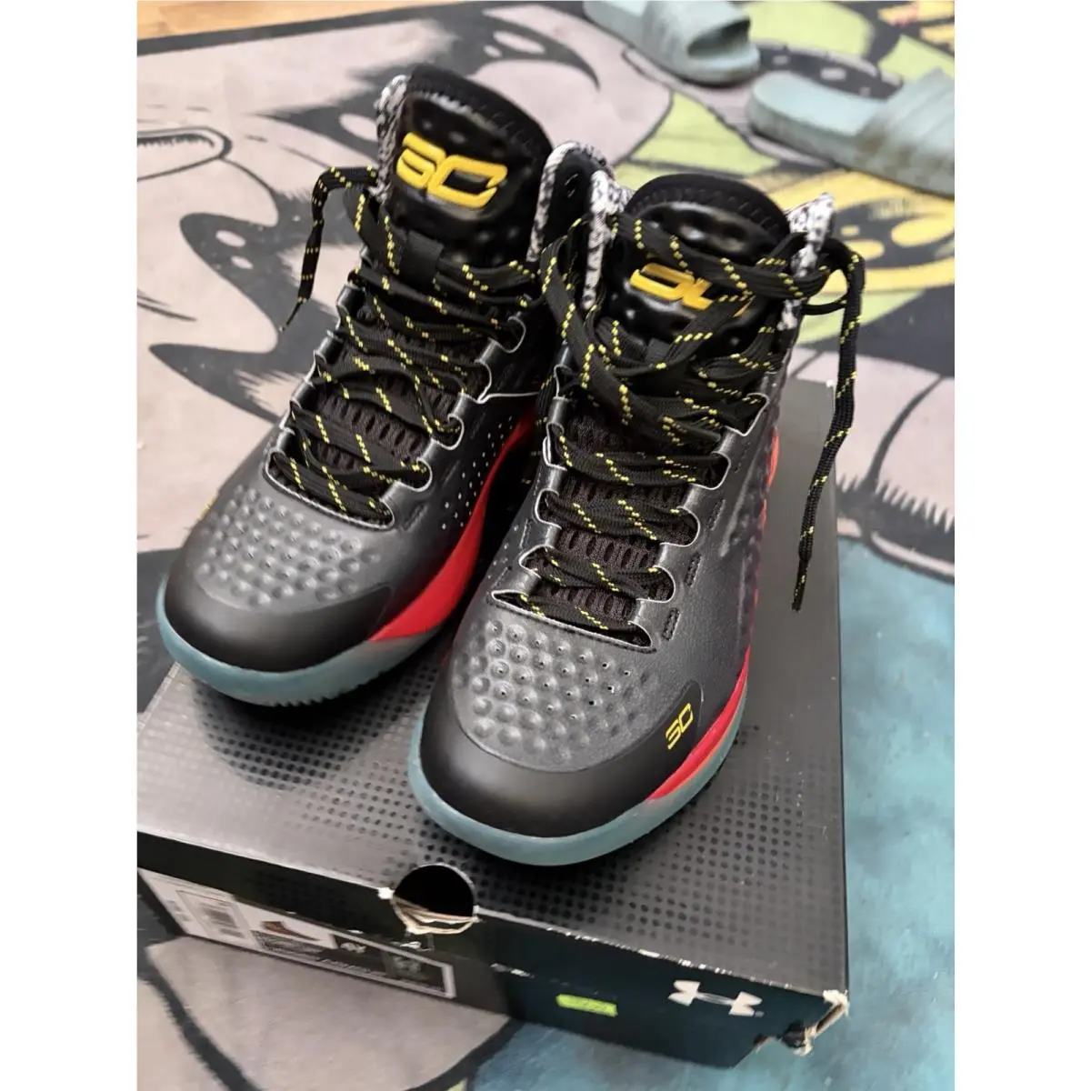 Under Armour GS Curry Men`s Basketball Shoes Size 7 Y