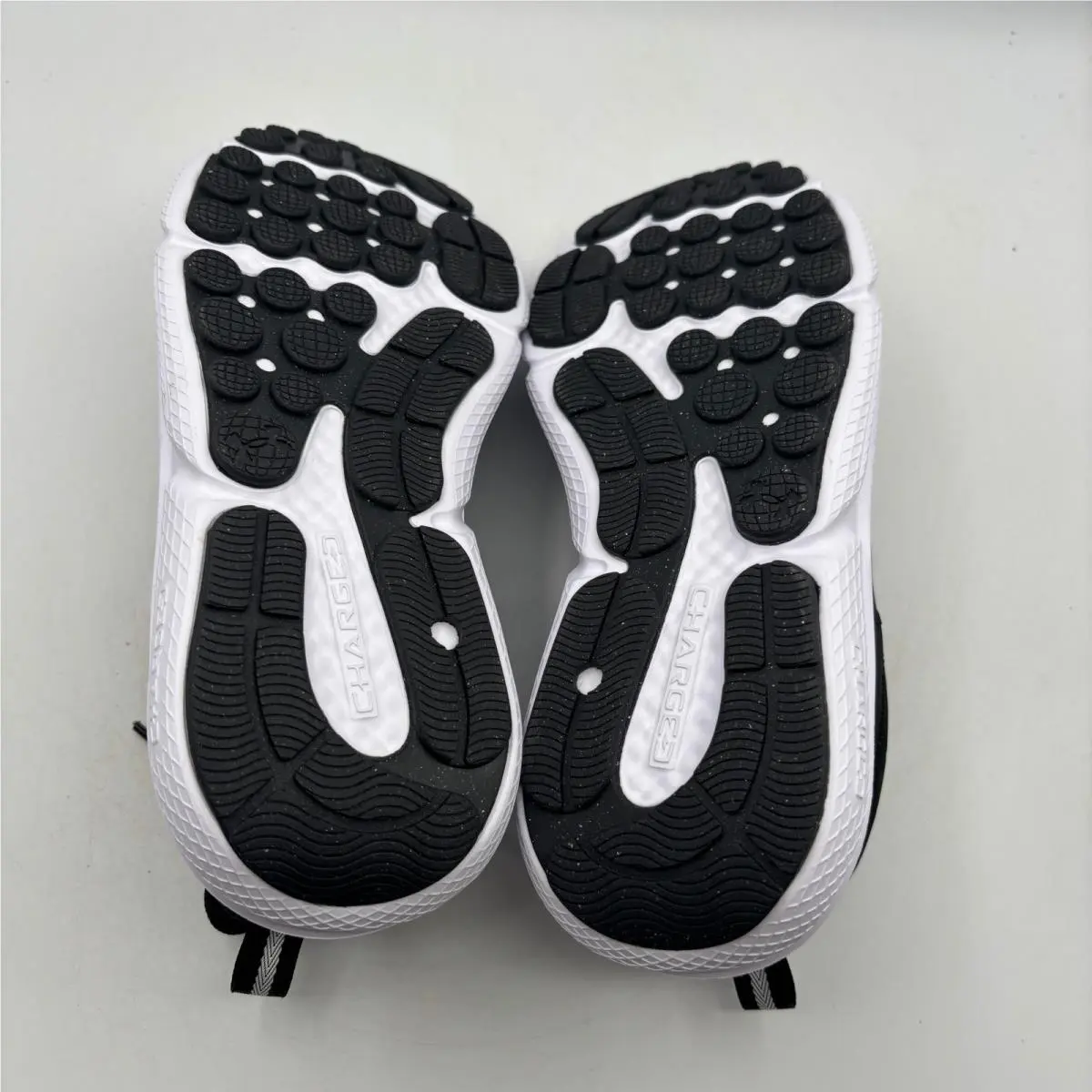 Under Armour shoes - UA Charged Assert 10 4E - Black 2