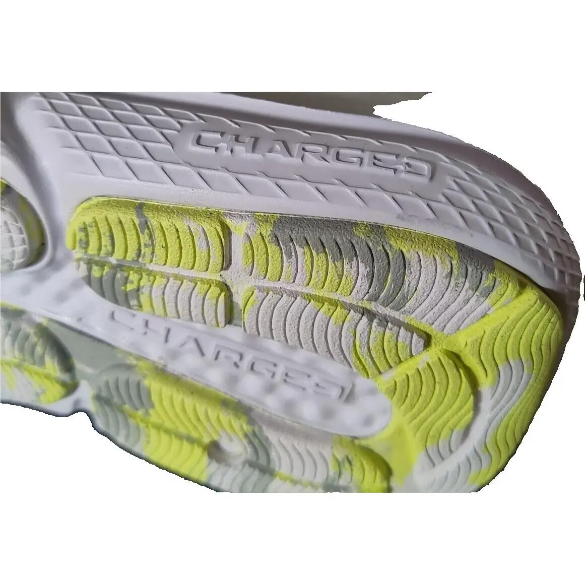 Under Armour shoes - Under Armour Charged Assert - Charged Assert - White Sonic Yellow 4