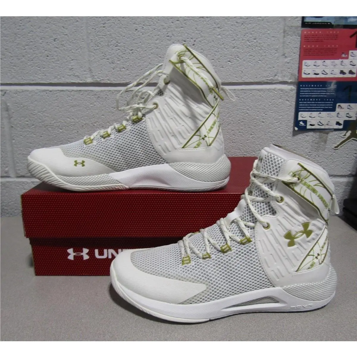 Under Armour Hovr Highlight Ace Volleyball Shoes White Gold 3023708-100 WM12