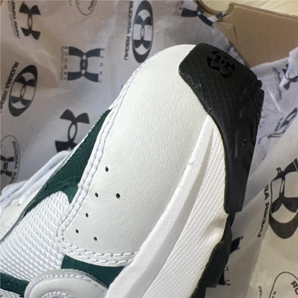 Under Armour shoes - Under Armour Tech Runner - Tech Runner - White / Arden Green / Metallic Silver 14