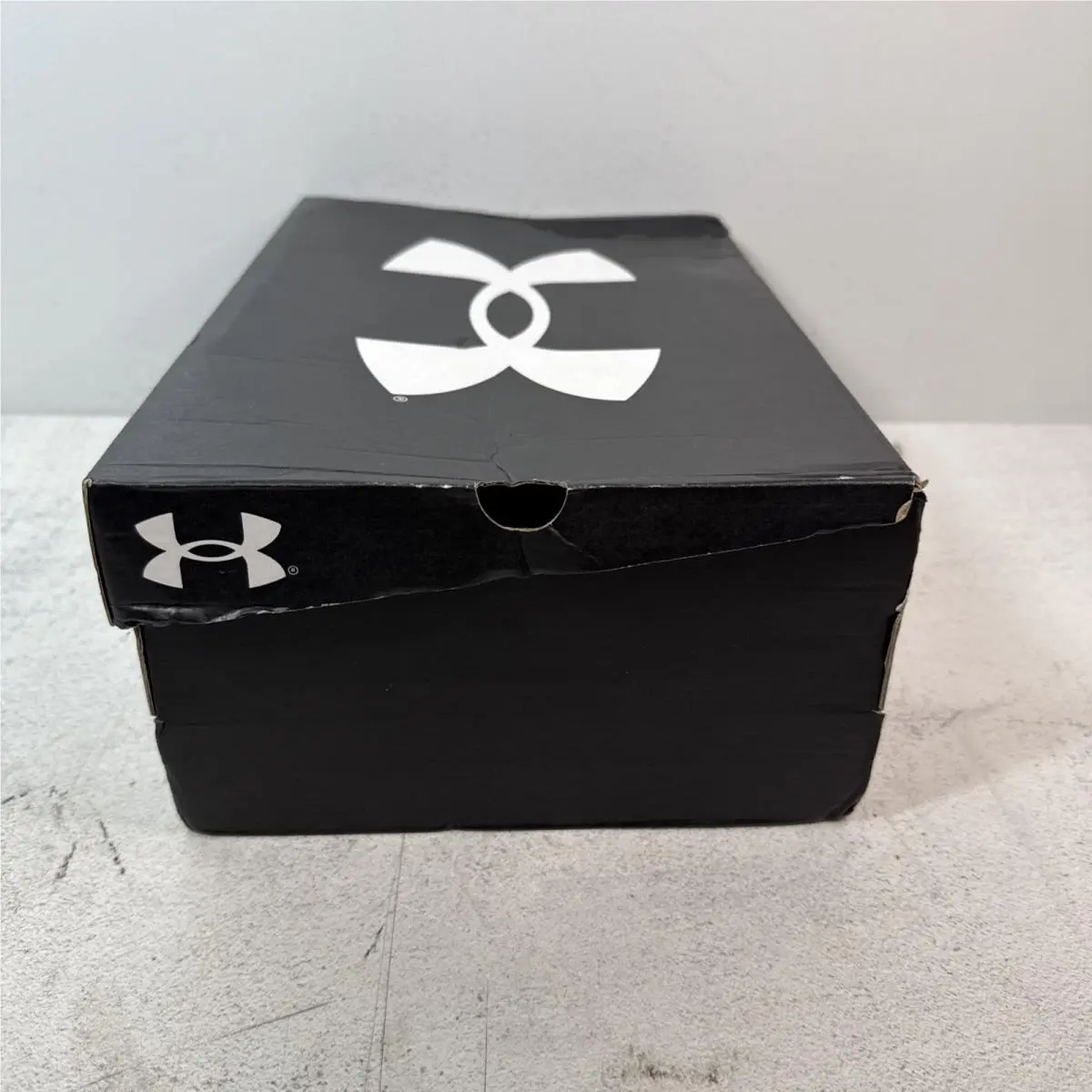 Under Armour shoes - Under Armour Charged Commit 4 - 3026017-349 - Silica Green/Metallic Silver 17