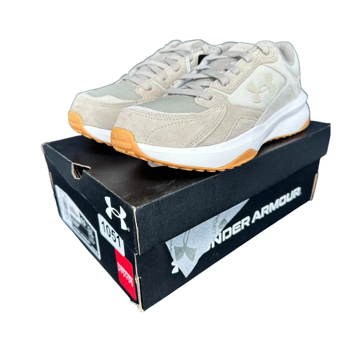 Under Armour UA Edge Suede Mens 8.5 Brown Tan Running Shoes 3027731-201 Box