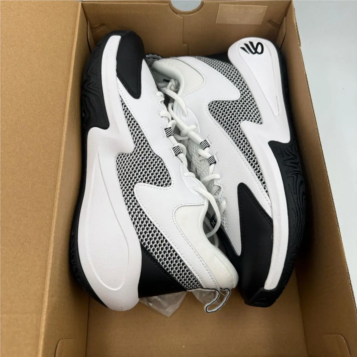 Under Armour shoes - Curry 3Z25 - Curry - White 5