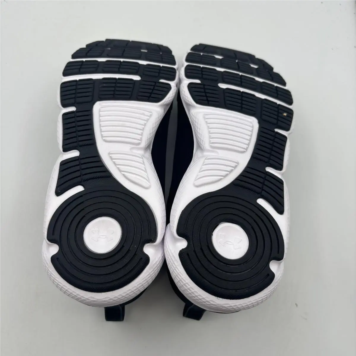 Under Armour shoes - Under Armour Charged Assert 9 - Black 4