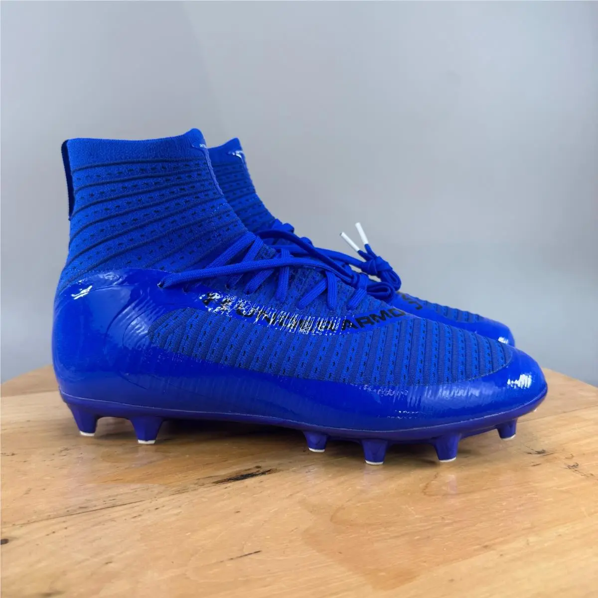 Under Armour Highlight 2 MC Men`s Size 10 Knit Football Cleats 3027304-400 Blue