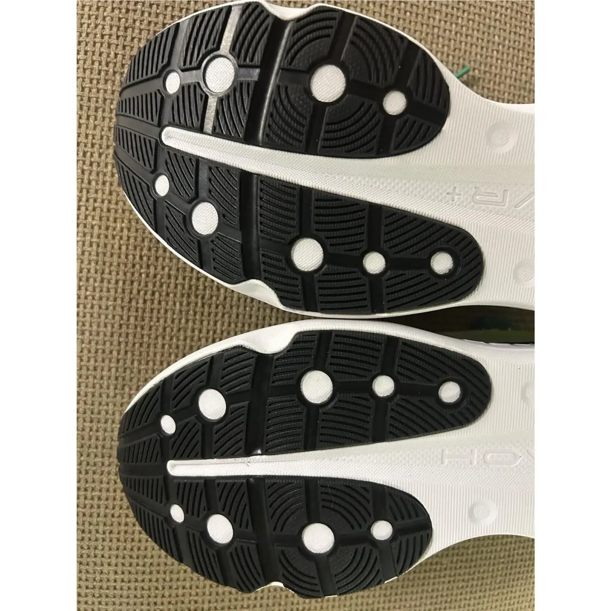 Under Armour shoes - Under Armour HOVR Infinite Pro 2 - 3028168-101 - White 13