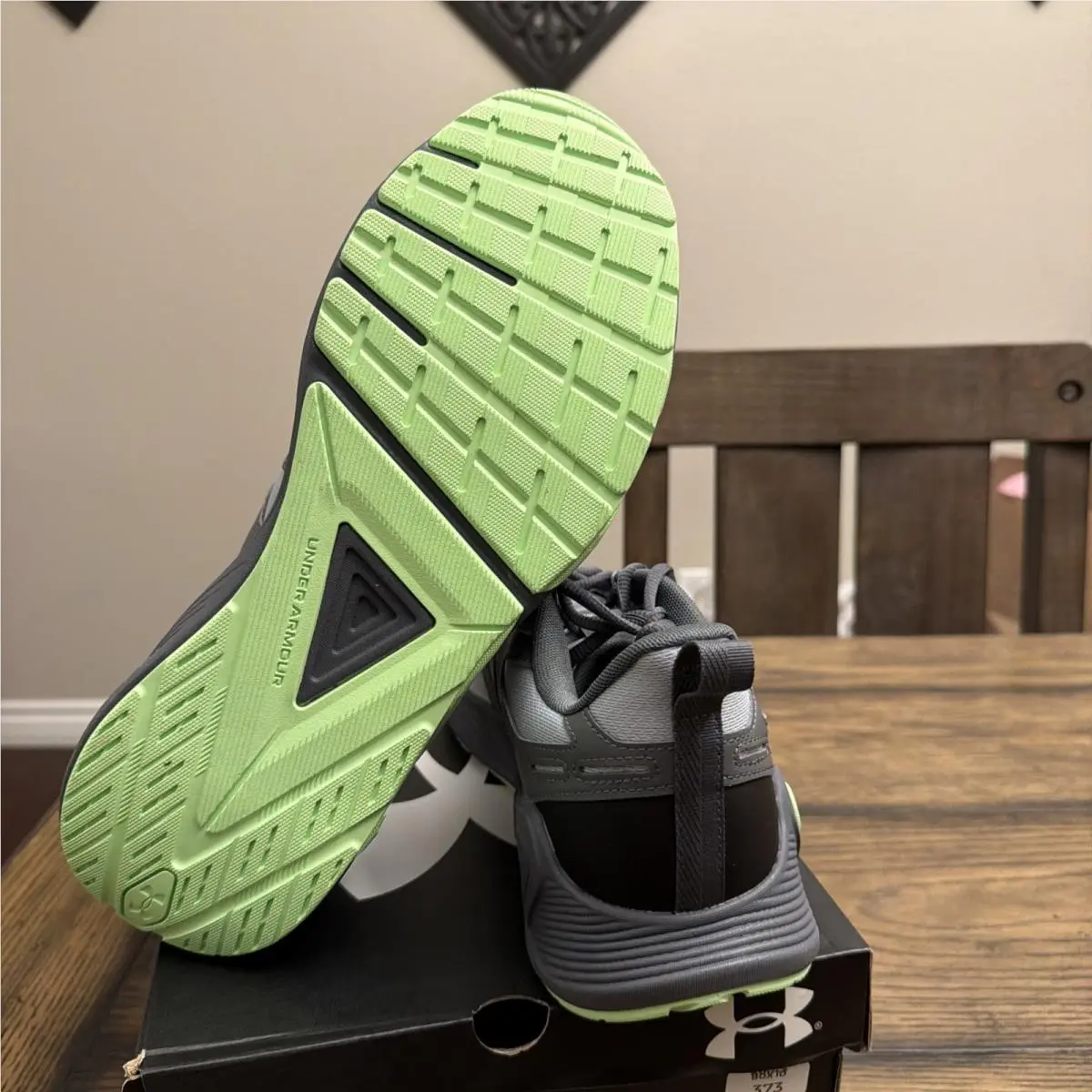 Under Armour shoes - Under Armour Charged Commit - Charged Commit - Gray 4