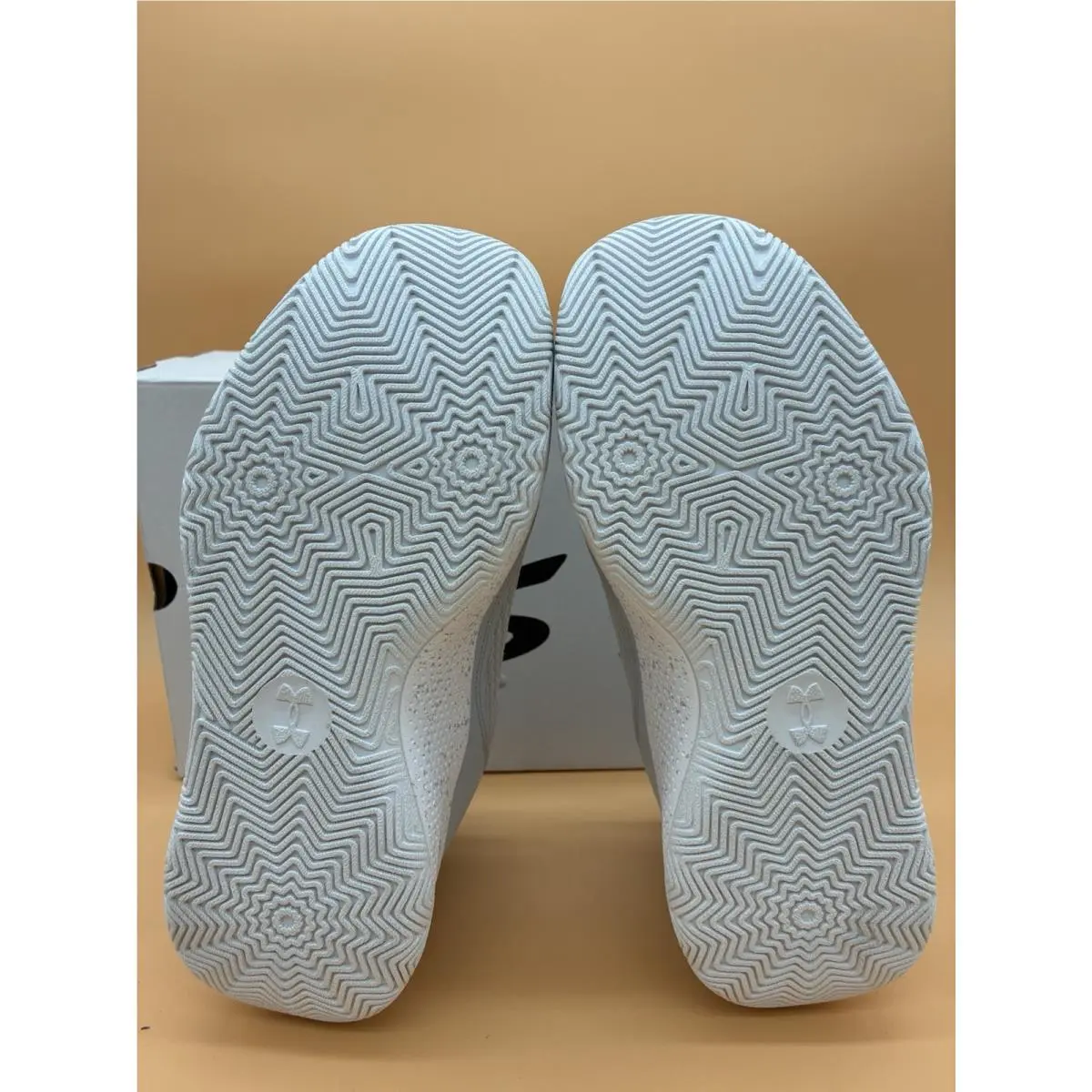 Under Armour shoes - Under Armour Curry 3Z7 - Curry - 3026622-102 - Gray 2