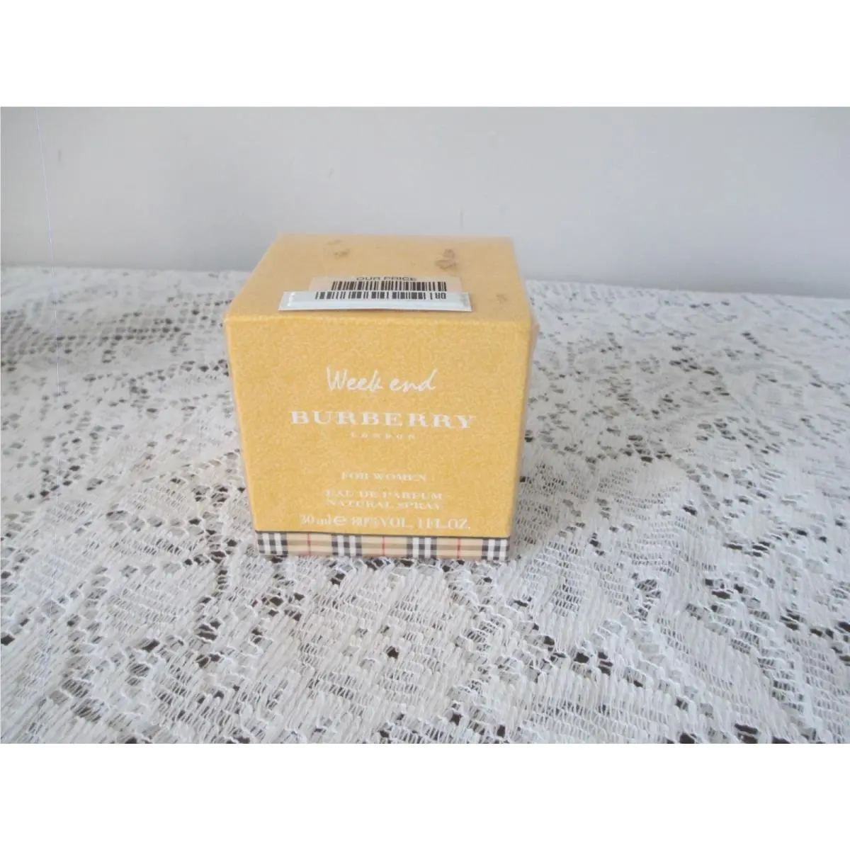 Weekend  London Eau De Parfum Natural Spray 1 fl oz For Women by Burberry