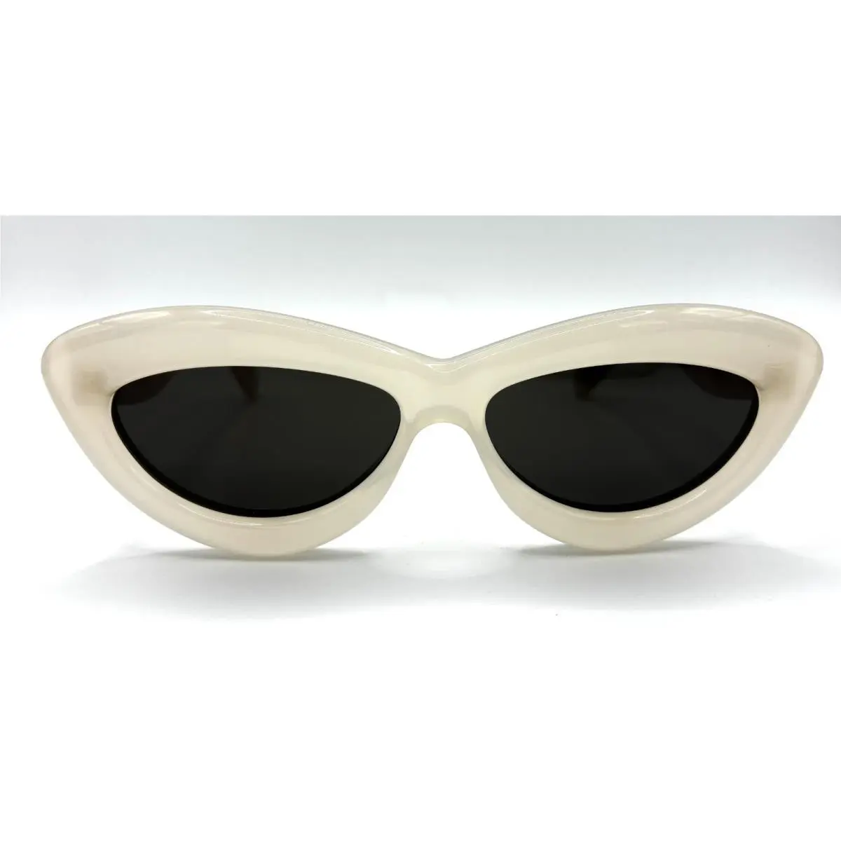 Curvy Cat Eye LW40096I LW 40096I 25E Ivory/brown Sunglasses 54-14-140 by Loewe