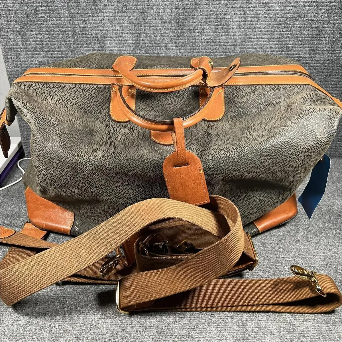 Bric`s Bric`s Gray 24in Leather Duffel Bag Soft Case Travel Luggage Made Italy Mens