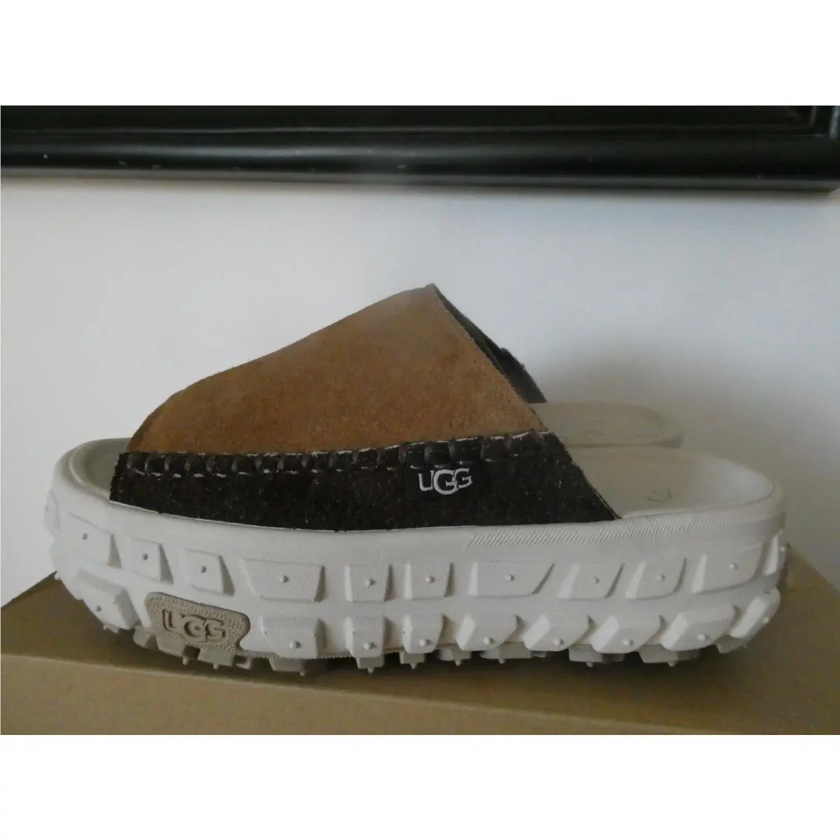 UGG shoes - Venture Daze - Venture Daze - Beige (UPC: 197634010304) 1