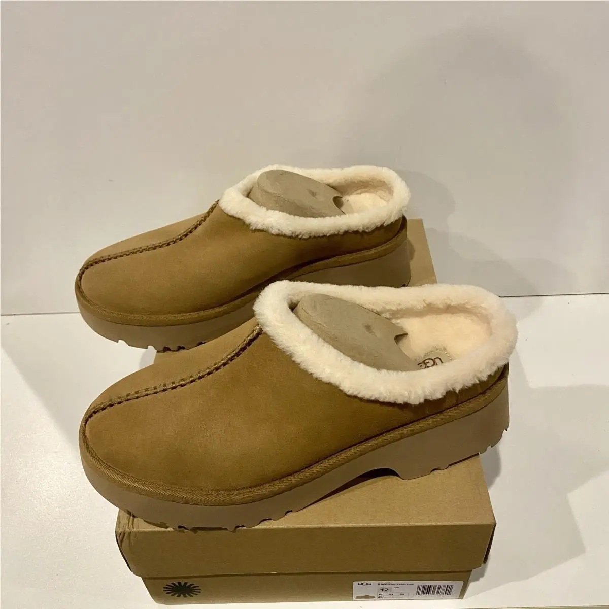 Ugg Women`s Heights Cozy Clog Chestnut Suede Platform Mule Slip On Size 12