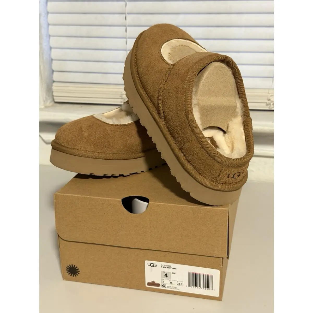 UGG shoes - Chestnut (UPC: 0197634792507) 1