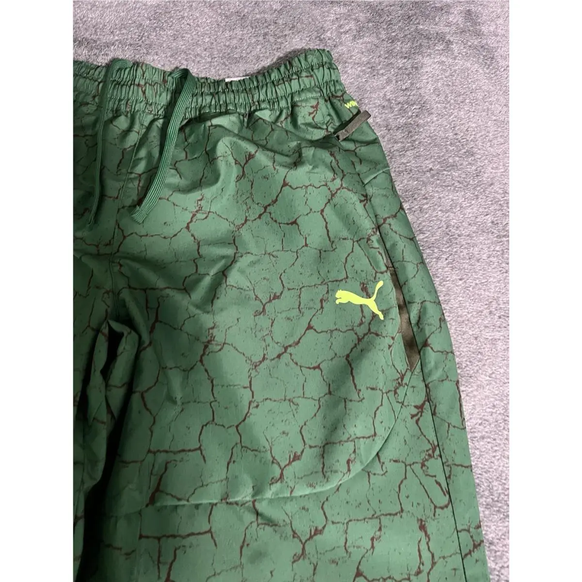 Puma clothing - Green (UPC: 0197673678459) 1