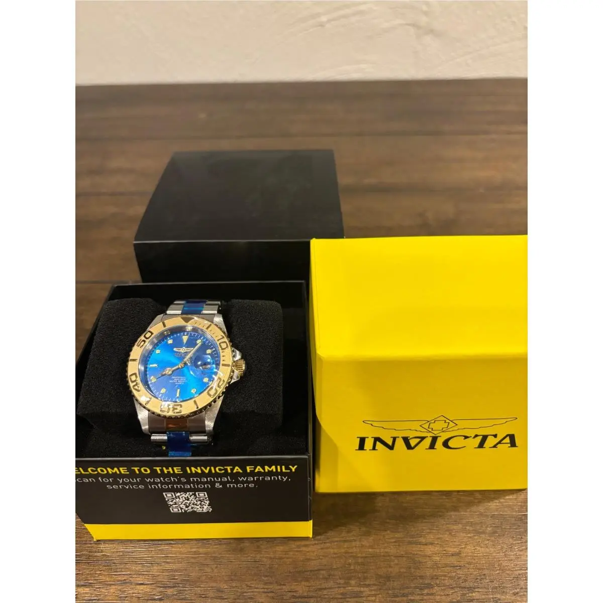 Pro Diver 29949 Men Blue Dial Two Tone Gold Steel Quartz 43mm Watch by Invicta