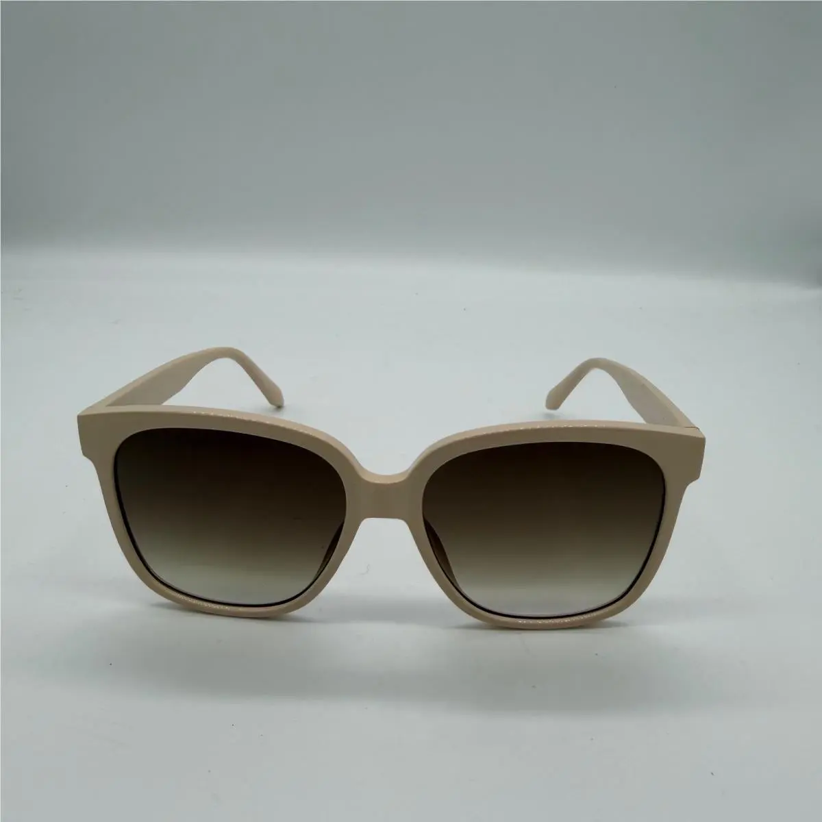 Quay Australia Wide Awake Sunglasses Champagne Brown Gradient NO-NS-2109 by QUAY