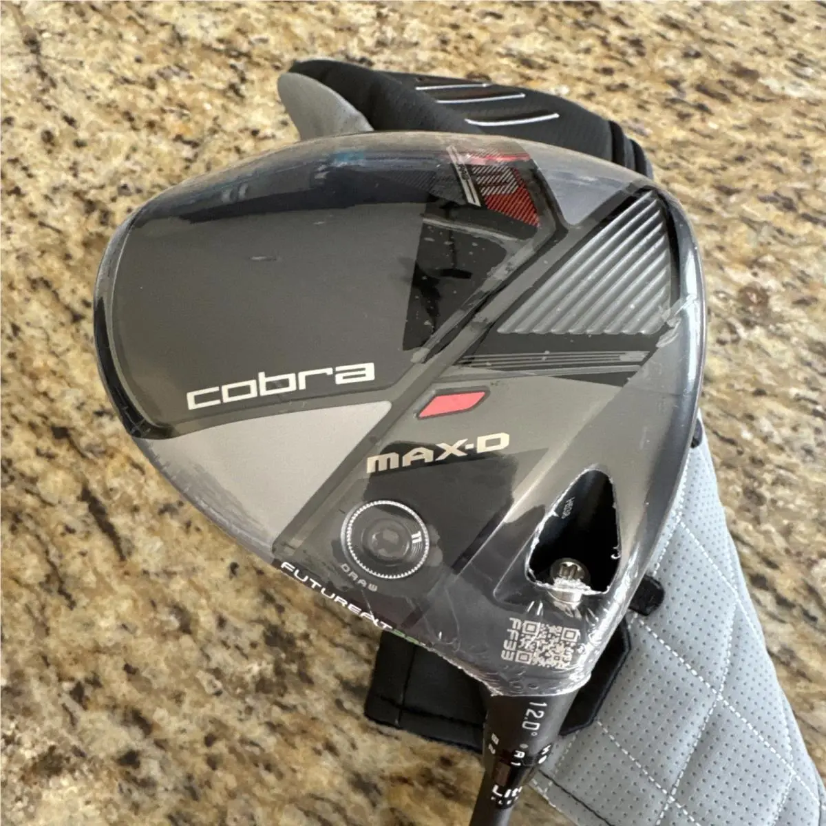 Cobra Optm 12° Max-d Driver Vanquish 4 R2 Graphite Regular RH 8100 + HC