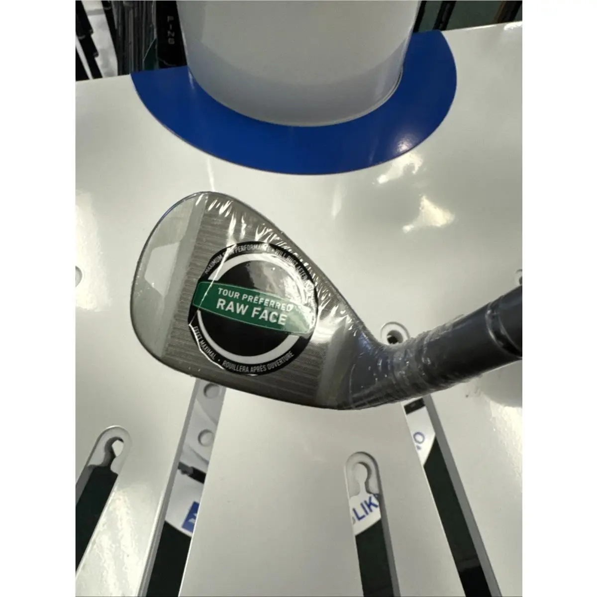 TaylorMade  - True Temper Dynamic Gold 115 Tour Issue - Gold (UPC: 499010265101) 1