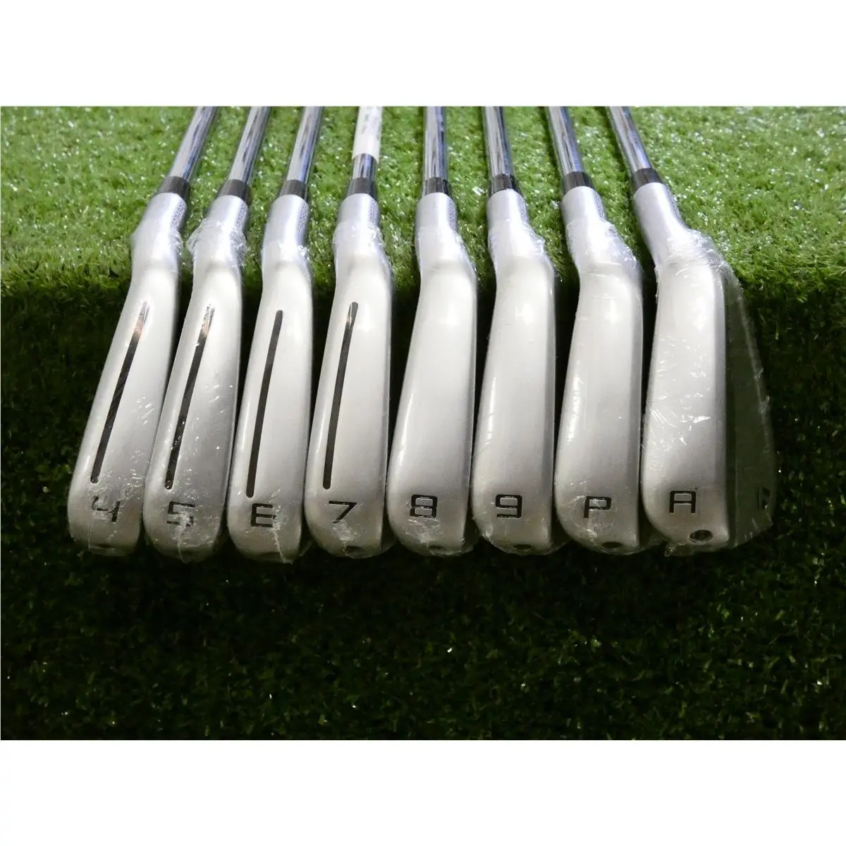 TaylorMade  - 2023 P790 - Gold 4