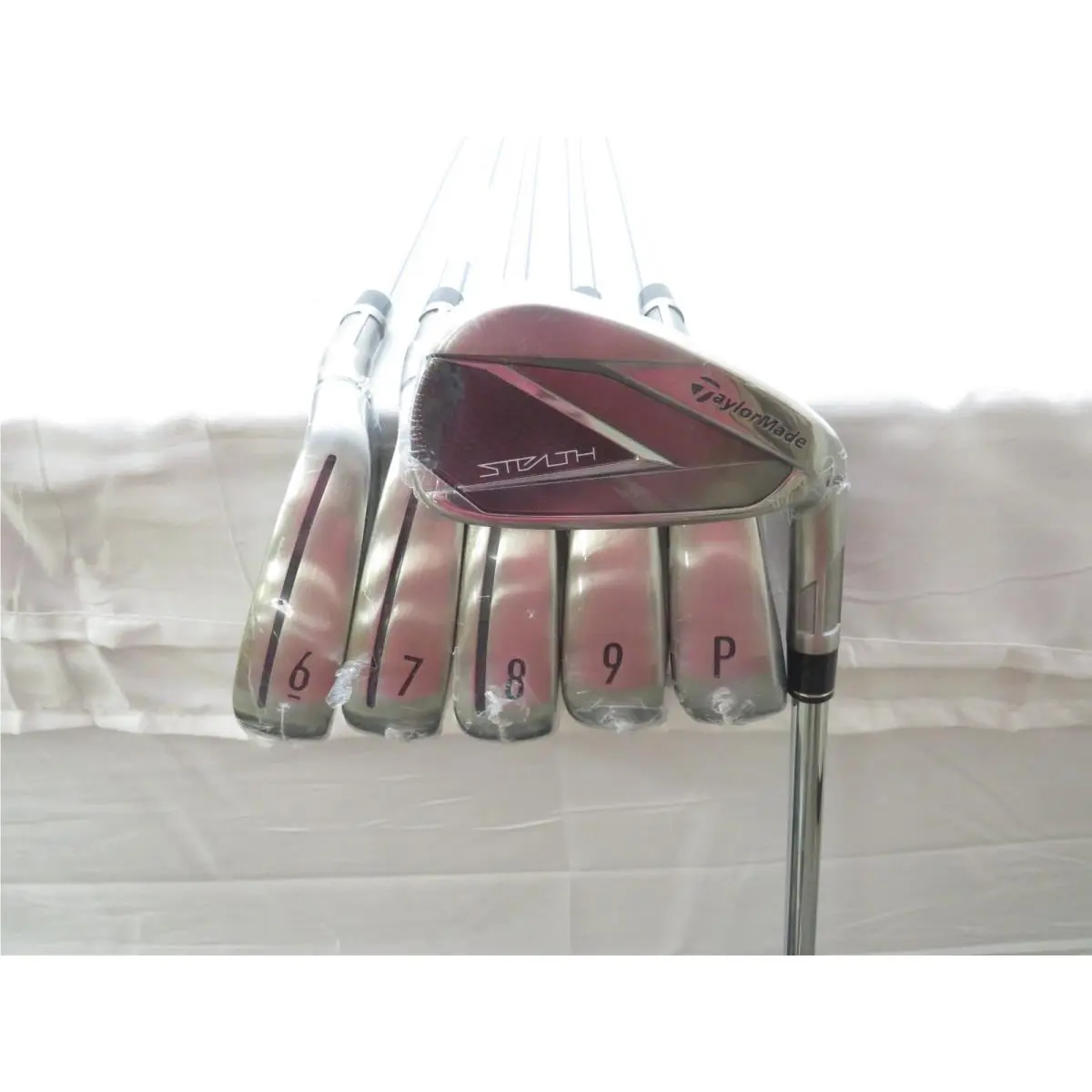 Taylormade Stealth Iron Set 5-PW Kbs Max MT 85g Regular Flex Steel Shafts