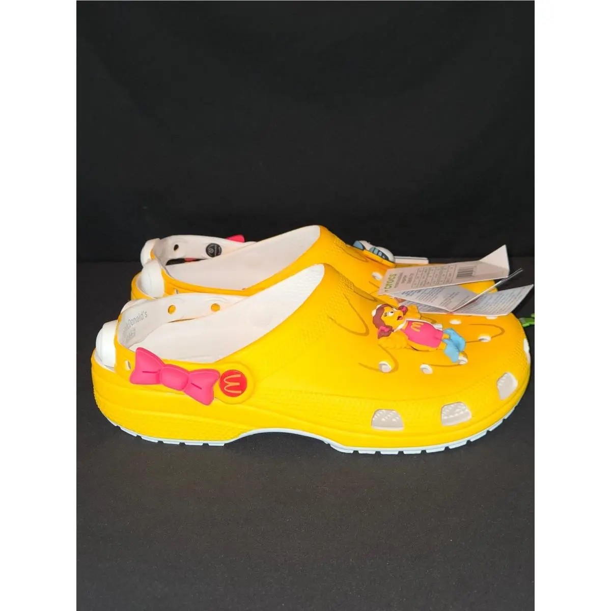 Crocs shoes - Crocs Classic Clog Birdie McDonald`s - Yellow 4