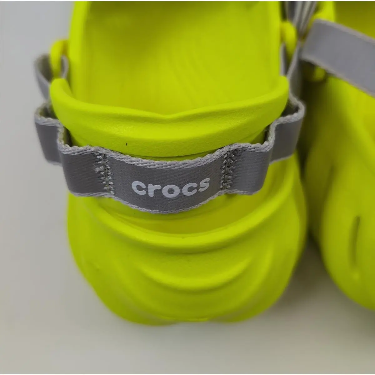 Crocs shoes - Crocs Classic - Classic - Yellow (UPC: 196265579174) 6