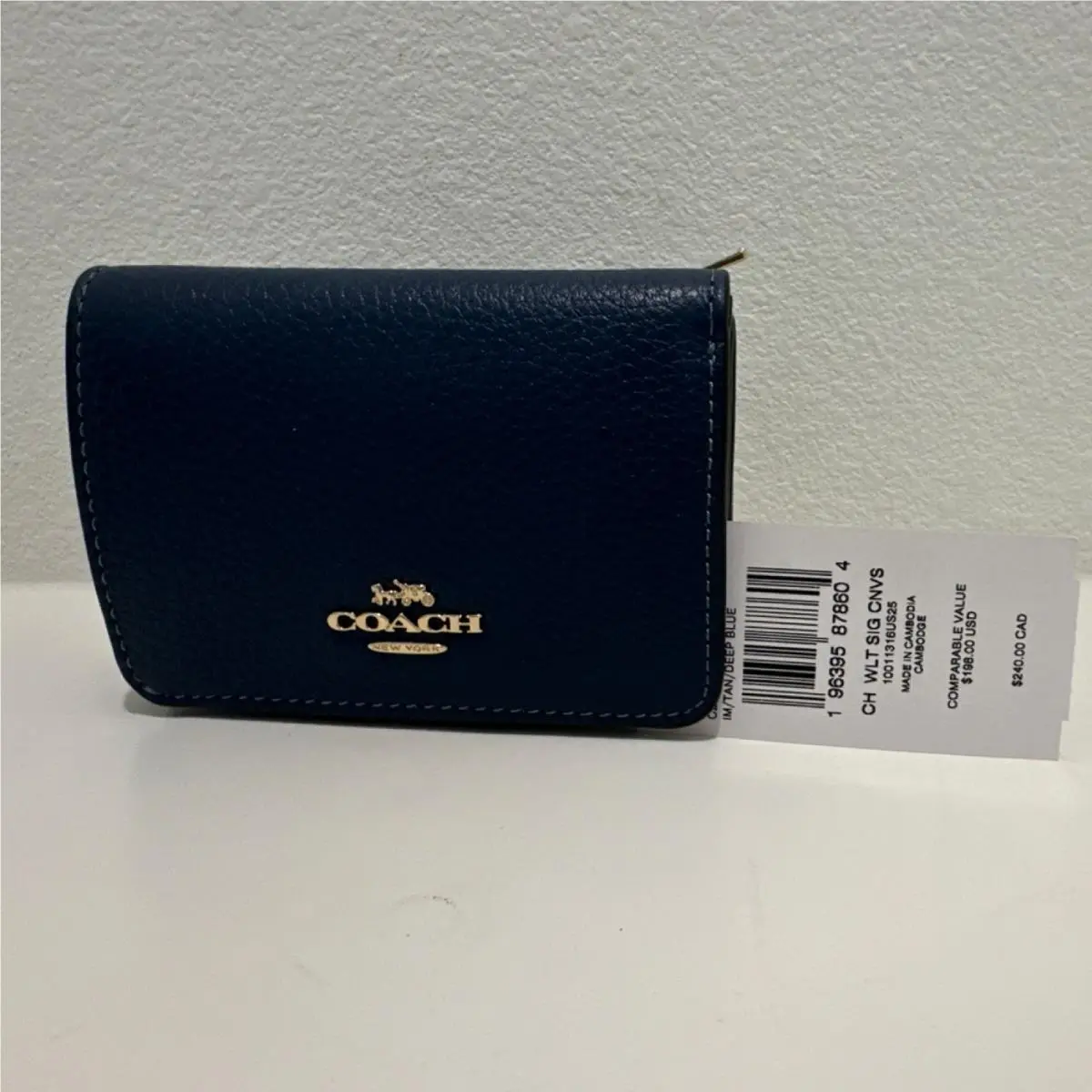 Coach Women`s Navy Blue/brown Folding Wallet Logo Zipper Card Slot