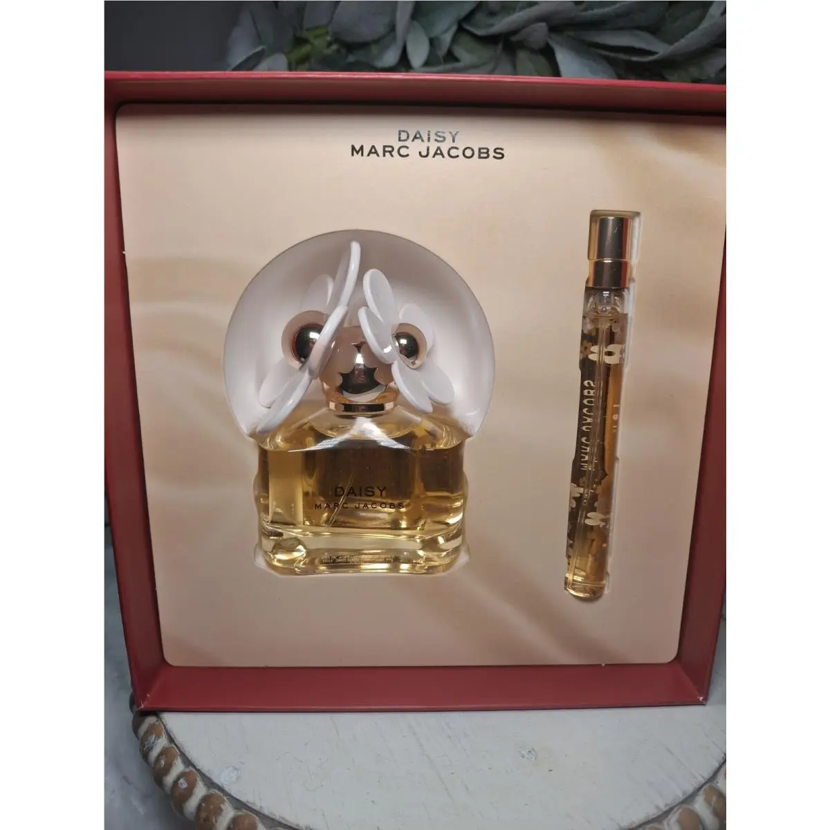 Marc Jacobs Daisy 2pc Edt Perfume Gift Set 1.6oz/50 ml .33oz/10 ml