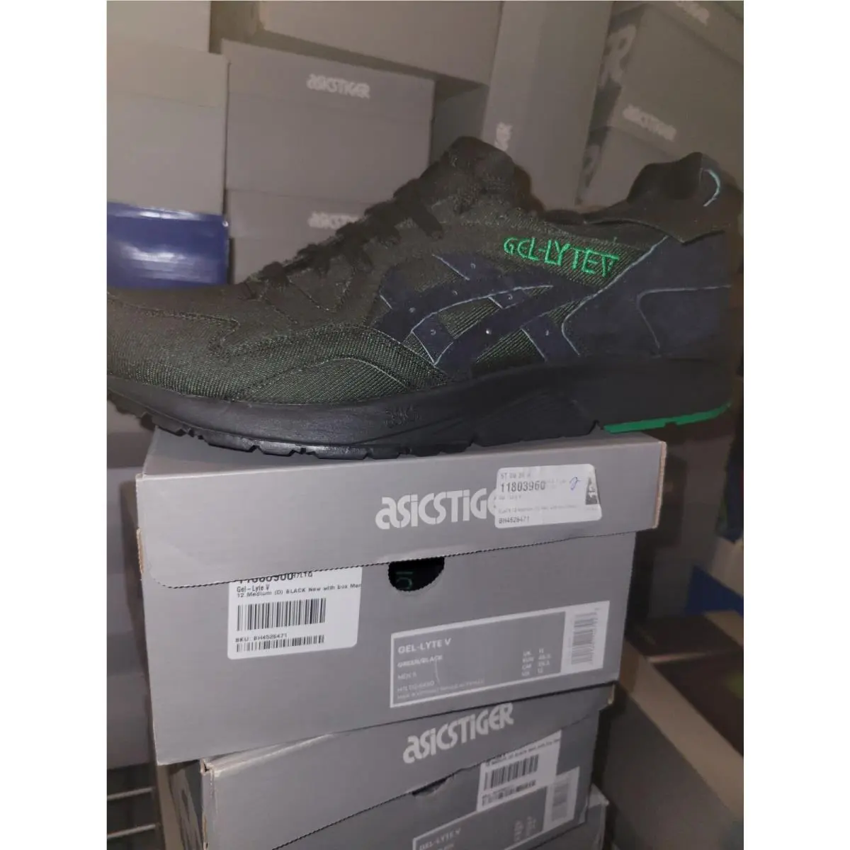 Asics shoes - ASICS GEL-Lyte V - H7N4L-9090 - Black / Infrared 3