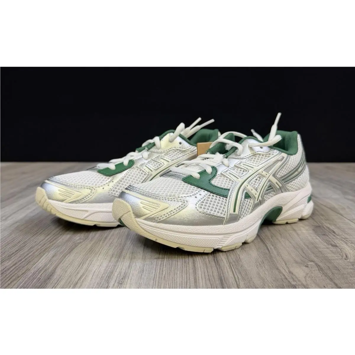 Asics GEL-1130 GS White Shamrock Green 1204A182-100 Kids Size 5.5Y Womens 7