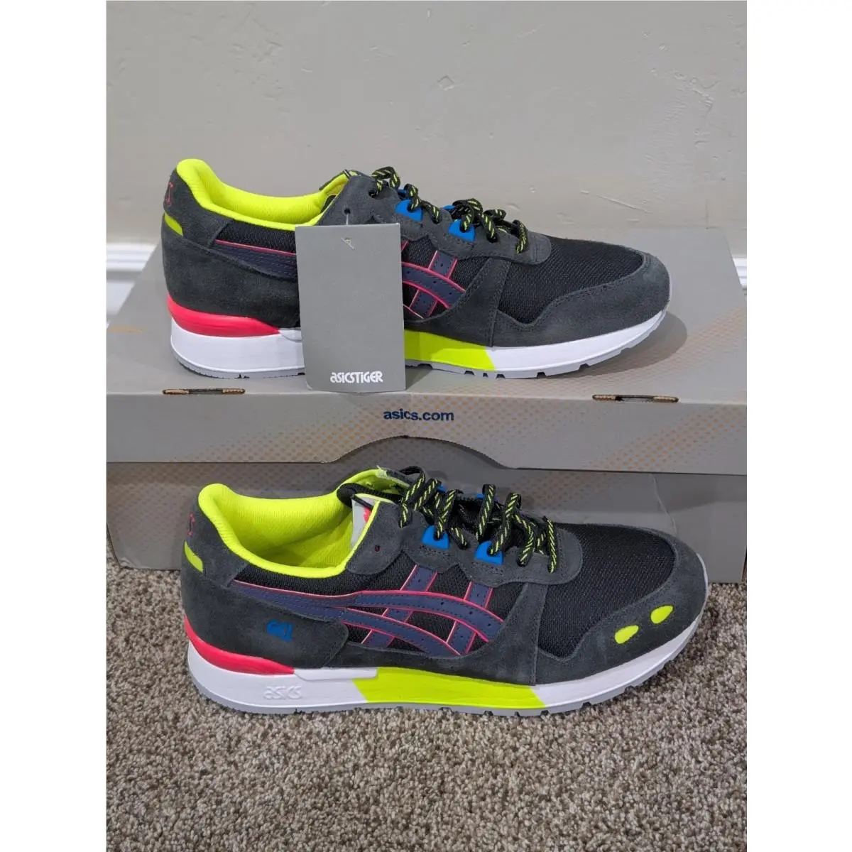 Size 9 Men`s Asics Gel Lyte Graphite Grey/laser Pink Lace Up Athletic Shoes