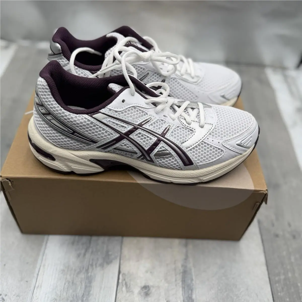 Asics Gel Running Shoes White Purple Mesh Sneakers Women`s Size 8.5 Y2K