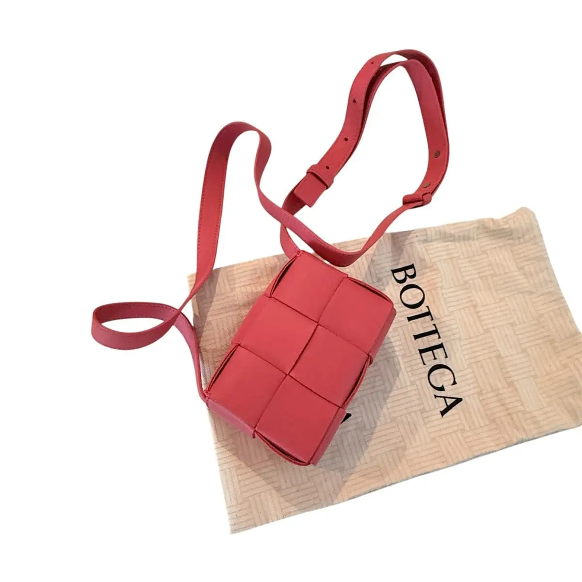Bottega Veneta Cassette Wallet on Strap Pink Lambskin Maxi Intrecciato Bag