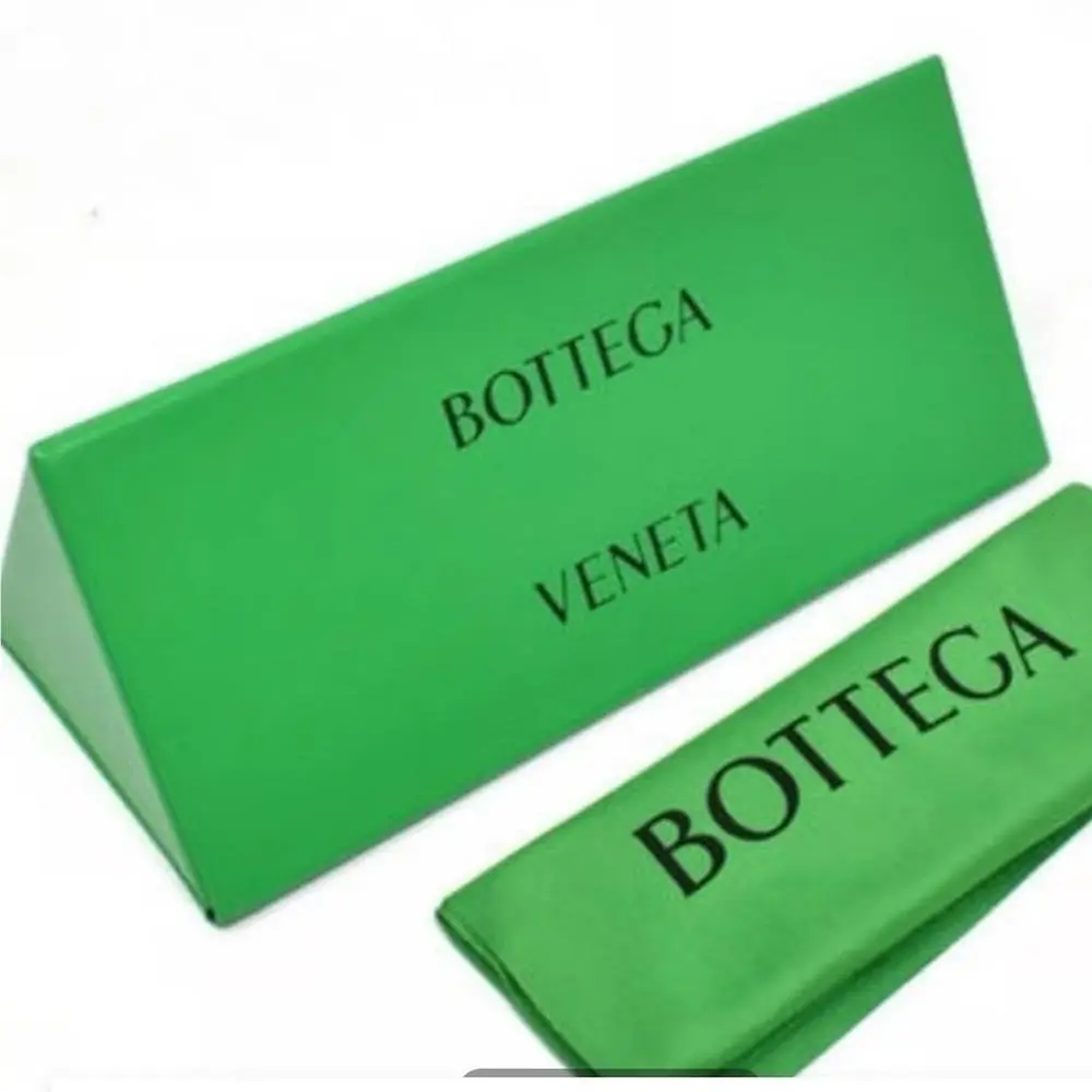 Sunglasses Case and Cloth Green by Bottega Veneta